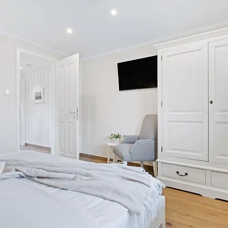 Reethaus Elisa Mit Sauna, Kamin Und Garten 펜션